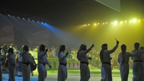 ارشيف/ العرضة خلال مهرجان سابق للجنادرية