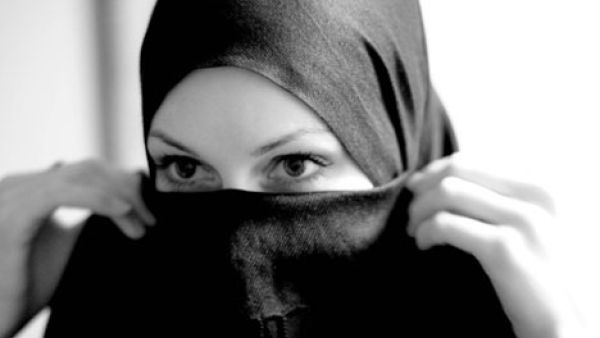 Foreigners married to Saudis or other traditional Arab families can struggle to fit in, but a few tips can help smoothen out the awkwardness or culture clash in expectations.