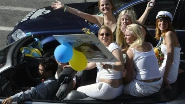 سعودي هدد بالانتحار 