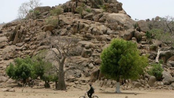 الاف المدنيين فروا من منطقة هجليج السودانية
