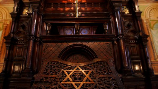 The last Jew in Kabbul's last Synagogue has not yet traded his last refreshment
