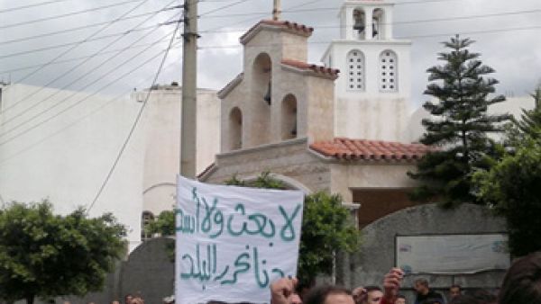 مون يمتدح العقوبات على نظام الاسد