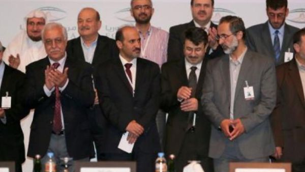 صورة جامعة لاعضاء ائتلاف المعارضة السورية
