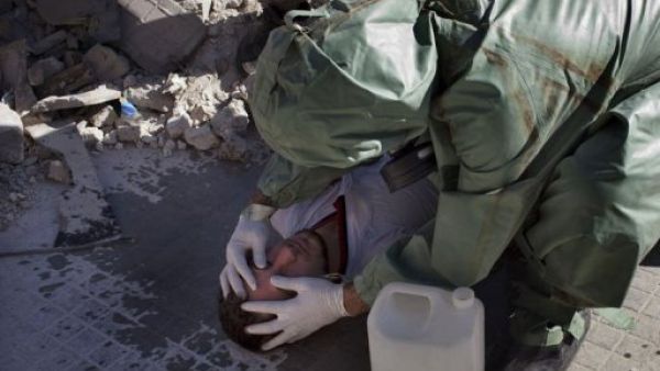 تدريب على التعامل مع الاسلحة الكيميائية في حلب
