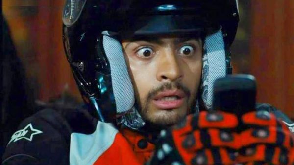 Eek! Where is everybody?! Tamer calls his agent! (Image: Facebook)