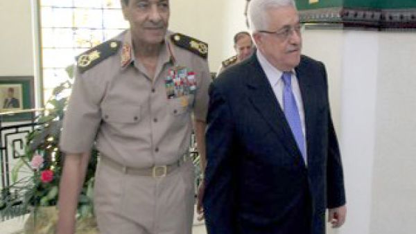 عباس يثمن فتح "رفح"