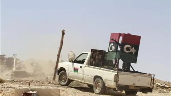 مركبات للمعارضة تتحرك الى خط الجبهة 
