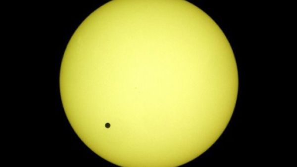 الزهرة كوكب محطم للقلوب
