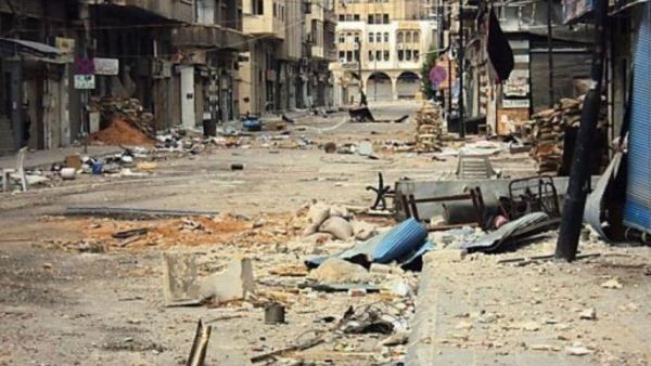 دمار في احد شوارع باب هود في حمص
