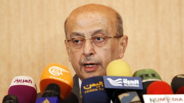 Yemen's Foreign Minister Abu Bakr Al Kurbi told reporters Saturday that Sana'a wants to join the GCC during the annual Manama dialogue (Reuters)