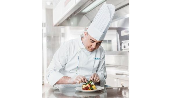 Dnata provides more than 320,000 meals a day worldwide to more than 190 airlines. Dnata provides more than 320,000 meals a day worldwide to more than 190 airlines.