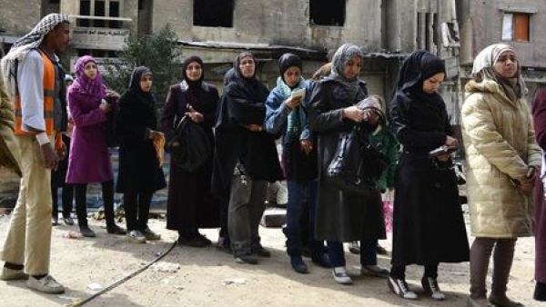 الدولة الإسلامية تسيطر على 90 في المئة من مخيم اليرموك