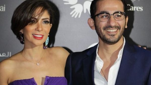 دنيا سمير غانم تحتفل بعيد ميلاد منى زكي وأحمد حلمي