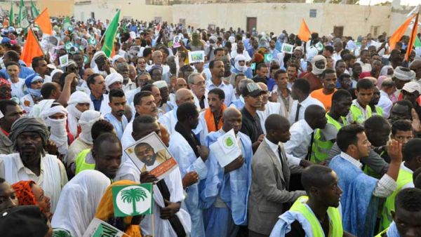 الآلاف يتظاهرون في نواكشوط رفضا لتعديل الدستور الموريتاني
