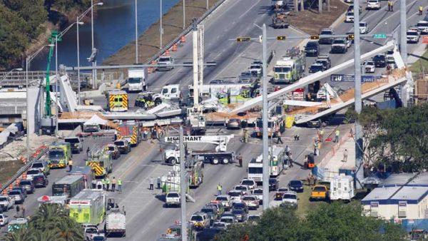 أربعة قتلى على الأقل بانهيار جسر فوق طريق سريع في ميامي 