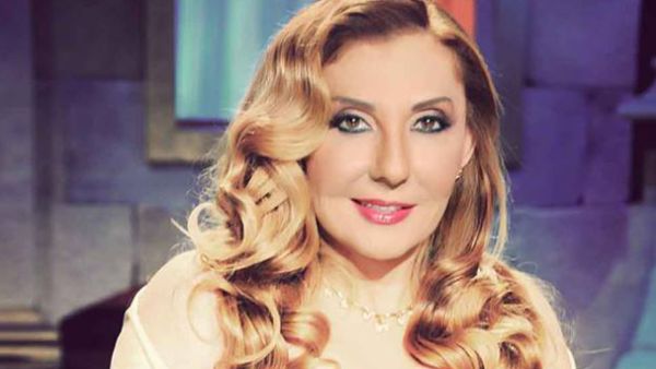 The actress posted a photo with an alleged tumor on her back! (Bitajarod)