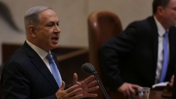 خليط من مجرمين سابقين وعنصريين ومتطرفين