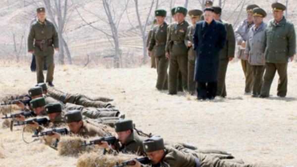 كيم تفقد وحدة الجيش الشعبي الكوري رقم 1501