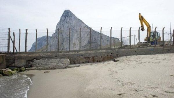 بريطانيا تعتبر أن جبل طارق يمثل قاعدة استراتيجية للدفاع عنها