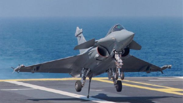 فرنسا تأمل بيع 60 مقاتلة فرنسية من طراز رافال للإمارات