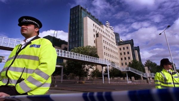 بريطانيا سحبت عملاء من عمليات حية في "دول معادية" بعد تمكن روسيا والصين من كشف معلومات سرية 