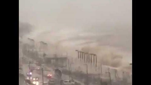 إعصار يضرب منتجع أنطاليا التركي
