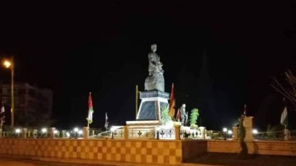 تمثال حافظ الأسد في درعا
