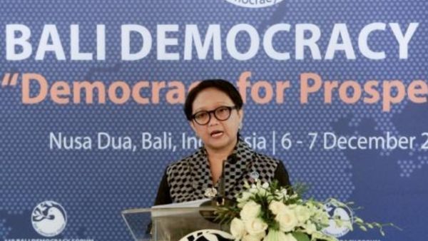 وزيرة خارجية إندونيسيا رتنو مرصودي

