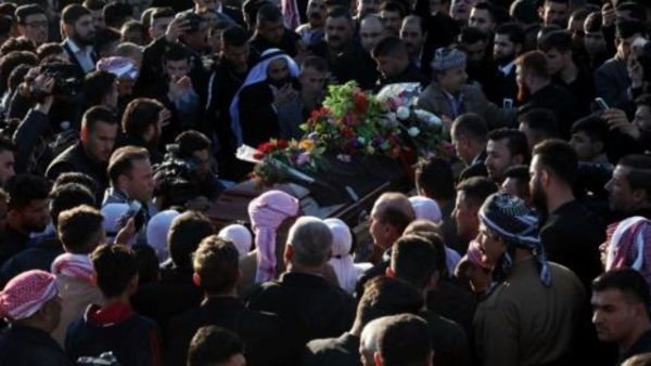 الأيزيديون في شمال العراق يستقبلون نعش أمير الطائفة