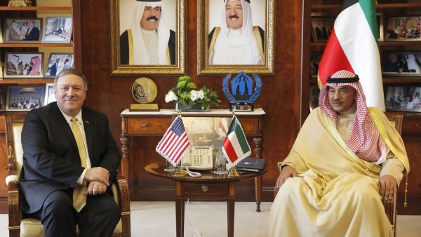 وزير الخارجية الكويتي الشيخ صباح الخالد الصباح مع وزير الخارجية الأمريكي مايك بومبيو 