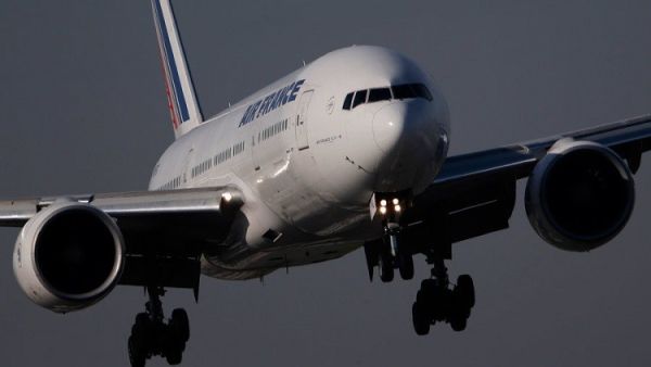 طائرة تابعة للخطوط الفرنسية هبطت اضطراريا في مطار بكينيا