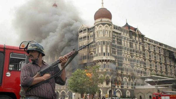 سلسلة التفجيرات في مومباي أودت بحياة 257 شخصا عام 1993