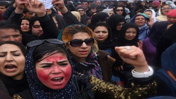  المتظاهرون رددوا “الموت لأنصار الإرهاب في أفغانستان” و “الموت لأنصار طالبان”