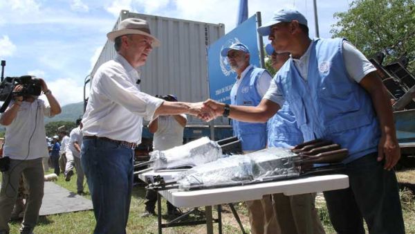  (فارك) سلمت أكثر من 8000 قطعة سلاح وحوالي 1.3 مليون قطعة ذخيرة في إطار نزع سلاحها