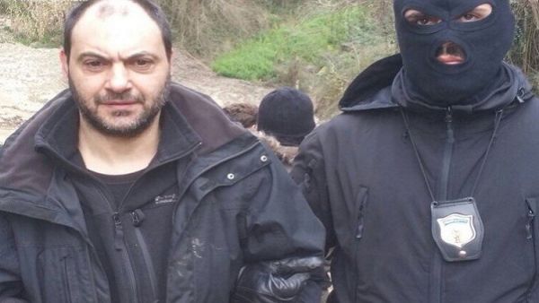 المعتقلان يعتبران من أخطر المطلوبين للشرطة الإيطالية، بعد فرارهما لسنوات طويلة