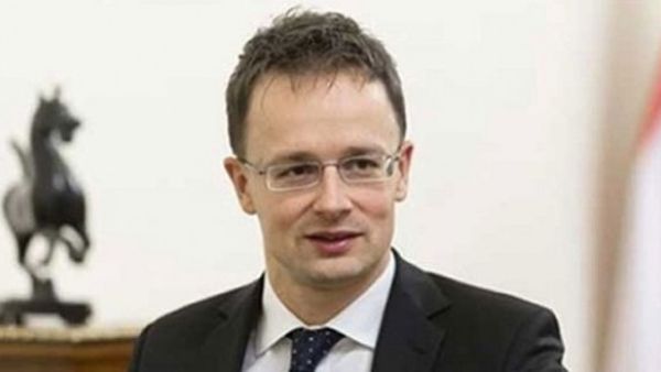 وزير الخارجية المجري بيتر سيجارتو