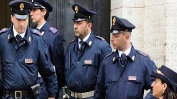 عناصر من الشرطة الايطالية