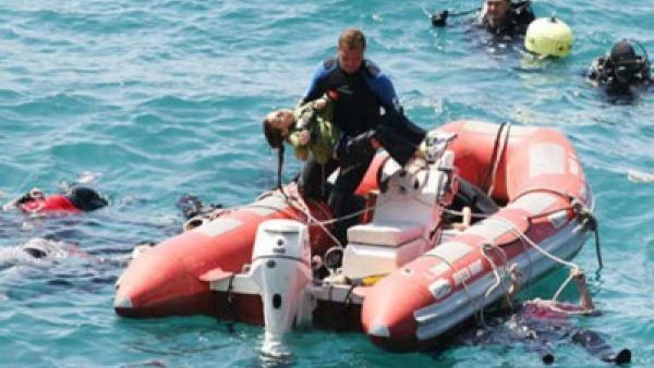 يعتقد أن هناك نحو 13 مهاجرا مفقودين في البحر قبالة جزيرة ليسبوس اليونانية