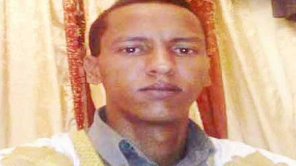 المدون الموريتاني شيخ ولد محمد ولد مخيتير