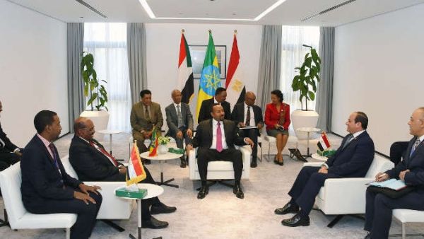 رؤساء كل من مصر، عبد الفتاح السيسي، والسودان، عمر البشير، وإثيوبيا، أبي أحمد
