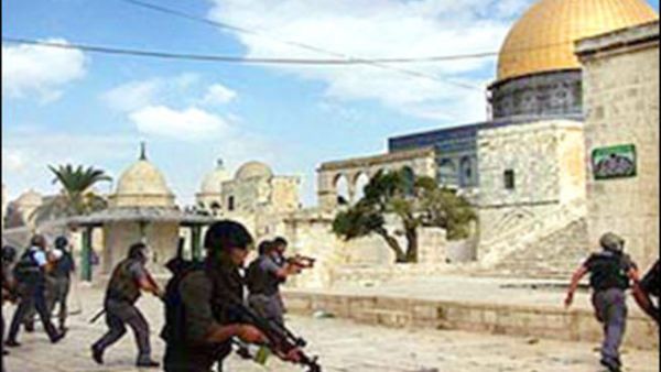 بدأ الفلسطينيون والاسرائيليون في مطلع ايار/ مايو مفوضات غير مباشرة 