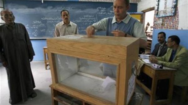 تجرى العملية الانتخابية تحت إشراف قضائي 