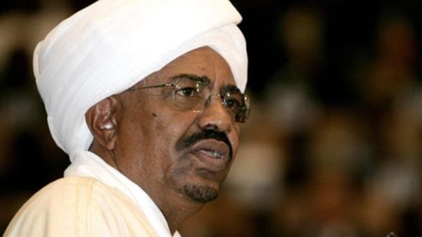 البشير يلقي كلمته في حفل تأديته اليمين الدستورية رئيسا للسودان في الخرطوم، الخميس/أ.ف.ب