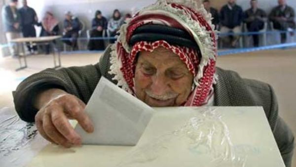 الحكومة اجلت الانتخابات الى اجل غير مسمى 