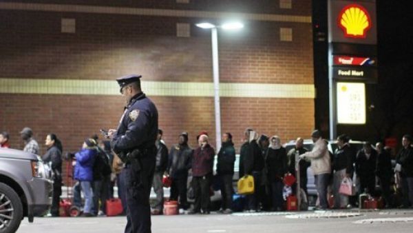 التهم ضد المهاجر البنغالي "عقائد الله"، الارهاب ودعم عصابة داعش ومحاولة تفجير نفق في نيويورك واستخدام أسلحة دمار شامل 