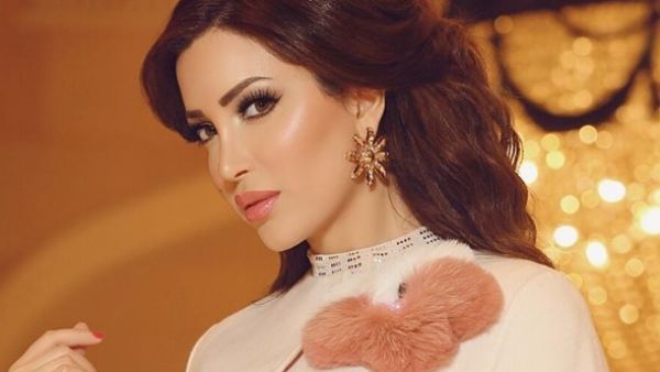 الفنانة السورية نسرين طافش