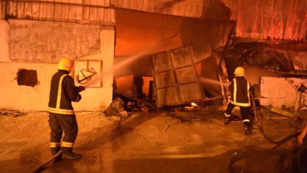 مصرع 10 أشخاص في حريق بورشة نجارة في الرياض
