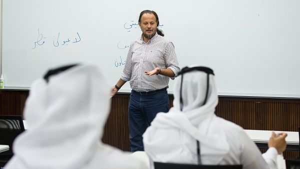 خلال الحدث