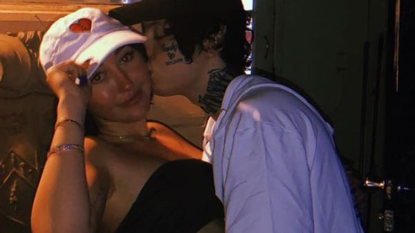 Noah Cyrus is dating rapper Lil Xan (Source: noahcyrus / Instagram )