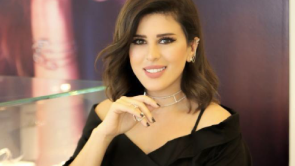 الإعلامية البحرينية "نور الشيخ" 